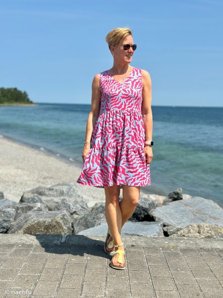 Viskose Webware Dancing Algae by Thorsten Berger pink/hellblau